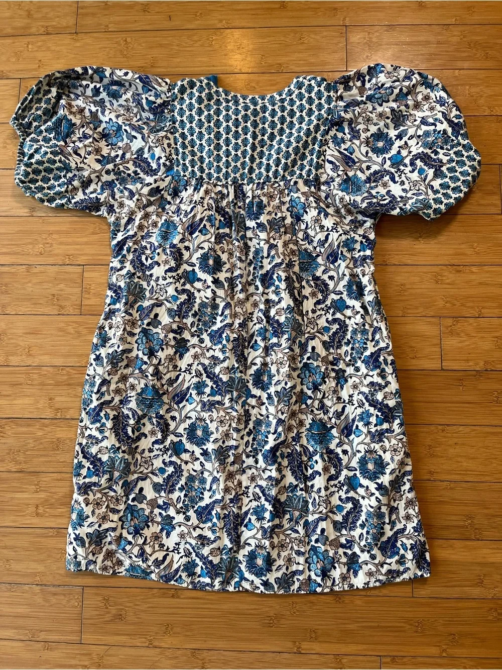 Knox Rose Blue & White Floral Paisley Flowy Boho Puff Sleeve Mini Dress - Picture 10 of 12